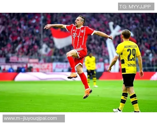 莱万重返安联球场引发拜仁球迷愤怒狂嘘背叛与忘恩负义的争议